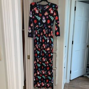 Women’s Christmas dress with pockets!